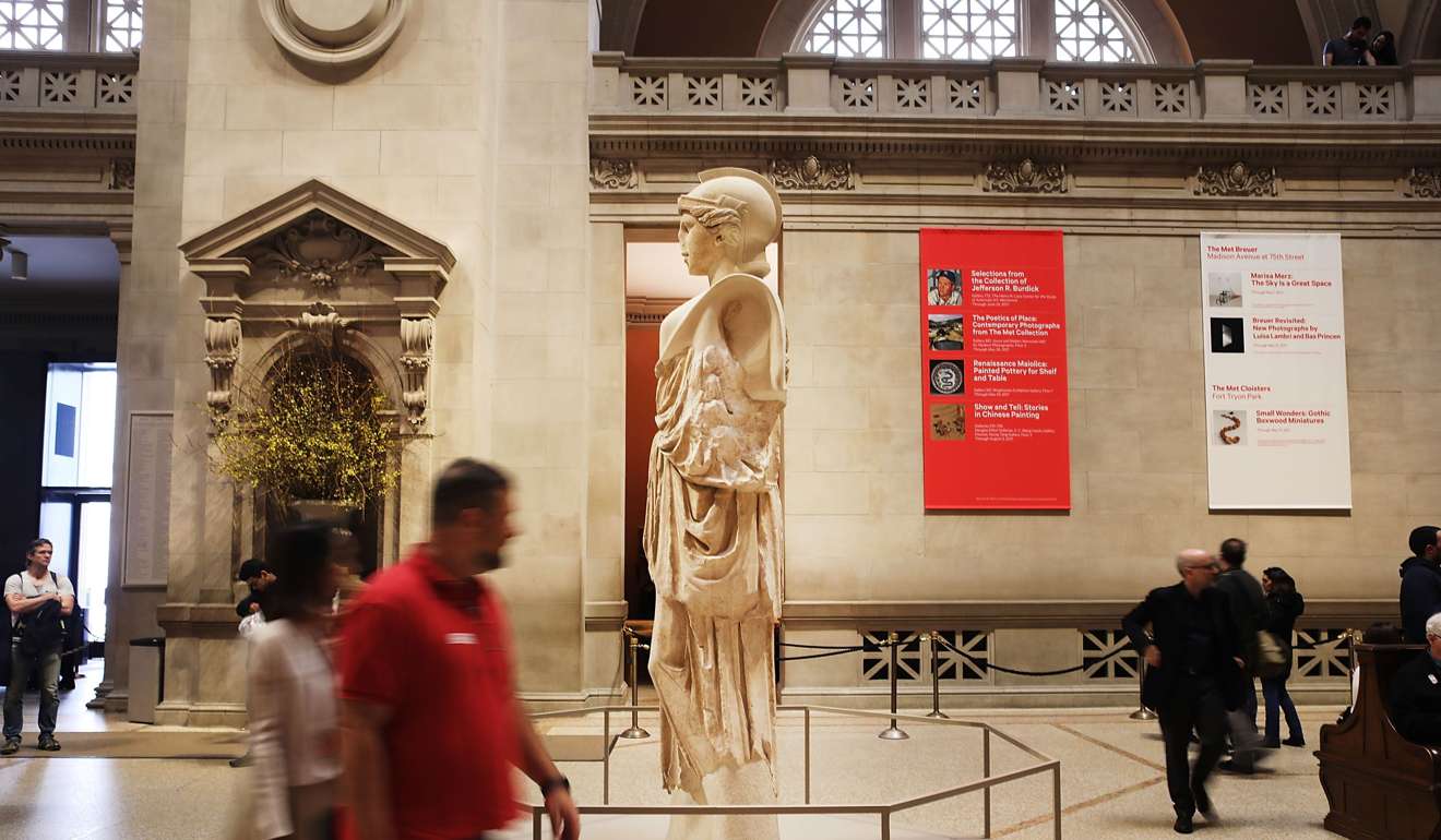 People congregate at the entrance to New York’s Metropolitan Museum of Art (Met). Photo: AFP Thomas Campbell, the director and CEO of the Met, has resigned after eight years on the job over what is perceived as a reaction to the museum's financial difficulty. The Met, one of the world's most esteemed cultural institutions, recorded a $8.3 million deficit in the 2016 fiscal year. Spencer Platt/Getty Images/AFP == FOR NEWSPAPERS, INTERNET, TELCOS & TELEVISION USE ONLY ==