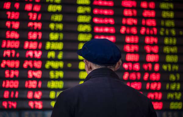 The Shanghai Composite Index dropped 1 per cent to close at 3,246.07, while the CSI 300 – which tracks the large caps listed in Shanghai and Shenzhen – dropped 0.8 per cent to 3,486.51. Photo: AFP