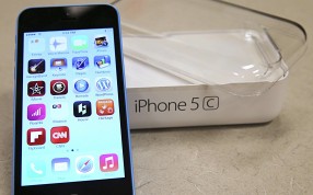The tool that the FBI used to crack a terrorist’s iPhone 5C doesn’t work on more recent versions of the popular smart phone. Photo: Reuters