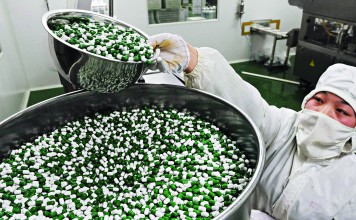 China is the world’s largest manufacturer and consumer of antibiotics, with as much as 162,000 tonnes, roughly half of the world’s total, consumed in 2013. The amounts have to be cut, say the authorities. Photo: Reuters