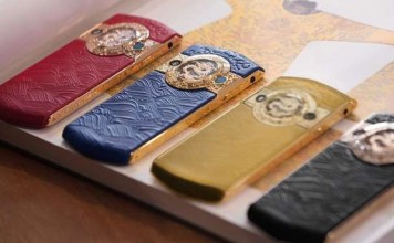 Beijing smartphone vendor 8848phone, a company owned by Beijing Ereneben Information Technology, sells some of its limited-edition phones for 19,999 yuan. Photo: Handout