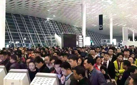 The crush of people affected by the large-scale flight delays and cancellations at Shenzhen Baoan International Airport in China on Sunday night and Monday. Photo: Weibo The crush of people affected by the large-scale flight delays and cancellations at Shenzhen Baoan International Airport in China on Sunday night and Monday. Photo: Weibo