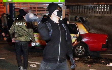 About one in six survey respondents think this kind of behaviour – in Mong Kok – is acceptable. Photo: Edward Wong