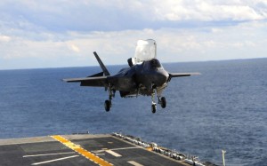 An F-35B makes its first vertical landing on a flight deck at sea in this 2011 test. File photo: AFP