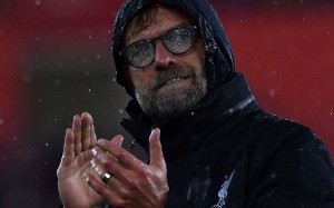 Liverpool manager Juergen Klopp applauds his side’s performance against Southampton. Photo: AFP