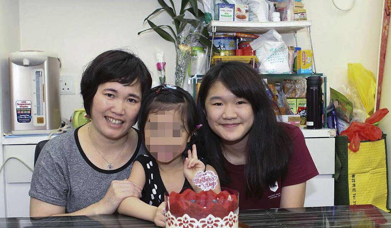 Tang Kwai-sze (left) with her daughter Michelle. Photo: Handout