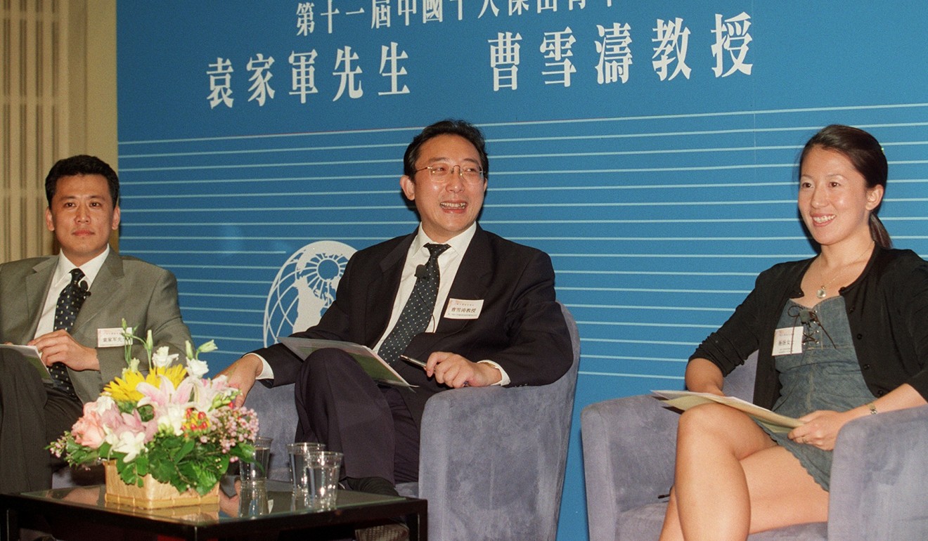 Yuan Jiajun (left) at a function for young people in Hong Kong in July 2002. Photo: K.Y. Cheng