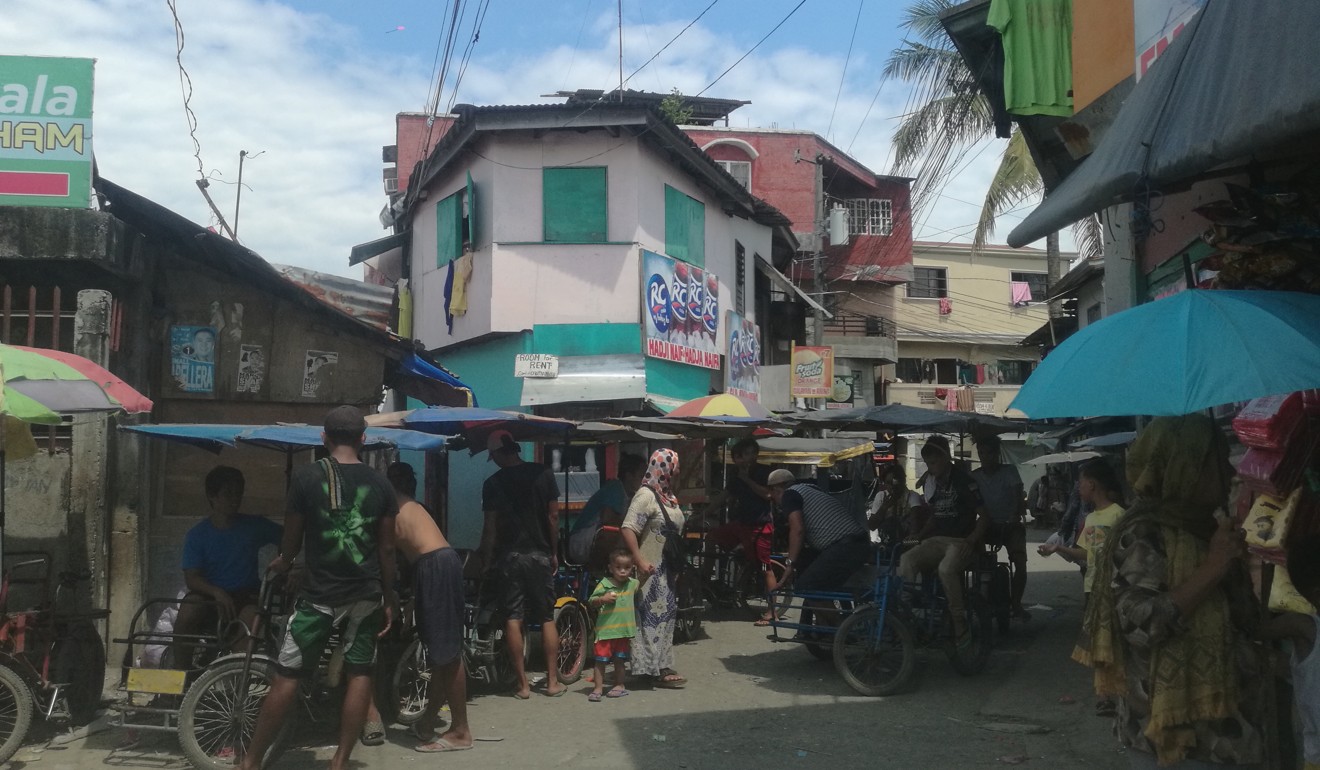 A street scene in Isla Verde, Davao. Photo: Kristin Huang