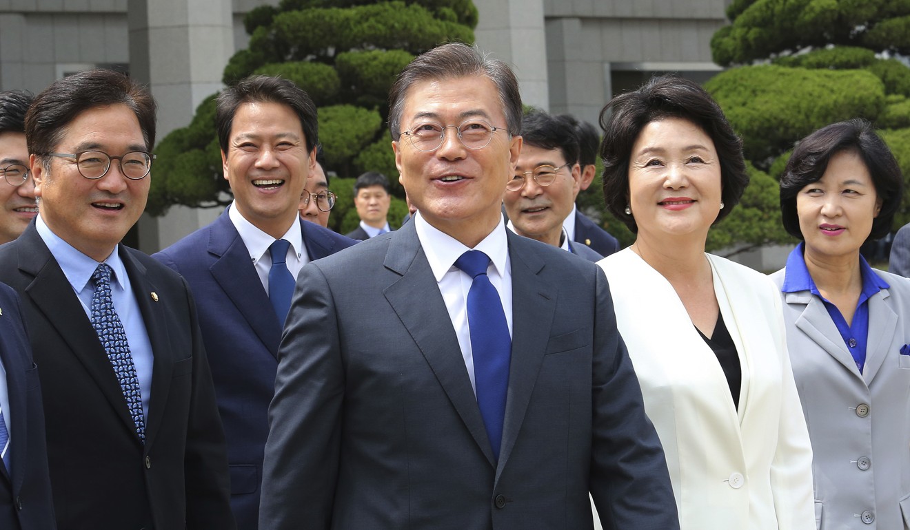 South Korean President Moon Jae-in arrives to leave for the United States at the Seoul military airport in Seongnam. Photo: AP