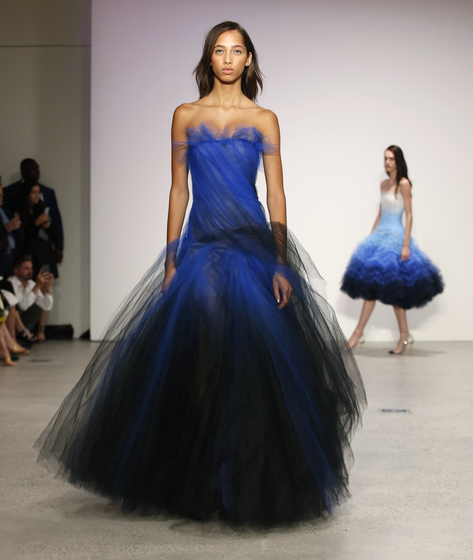 A model walks the runway at the Oscar de la Renta spring/summer 2018 fashion show during New York Fashion Week. Photo: AP