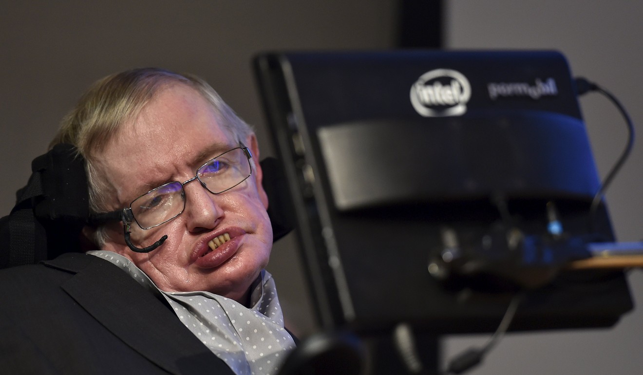 British theoretical physicist Stephen Hawking attends a launch event for a new award for science communication, called the Stephen Hawking Medal for Science Communication, in London, in this December 16, 2015 file photo. Photo: Reuters