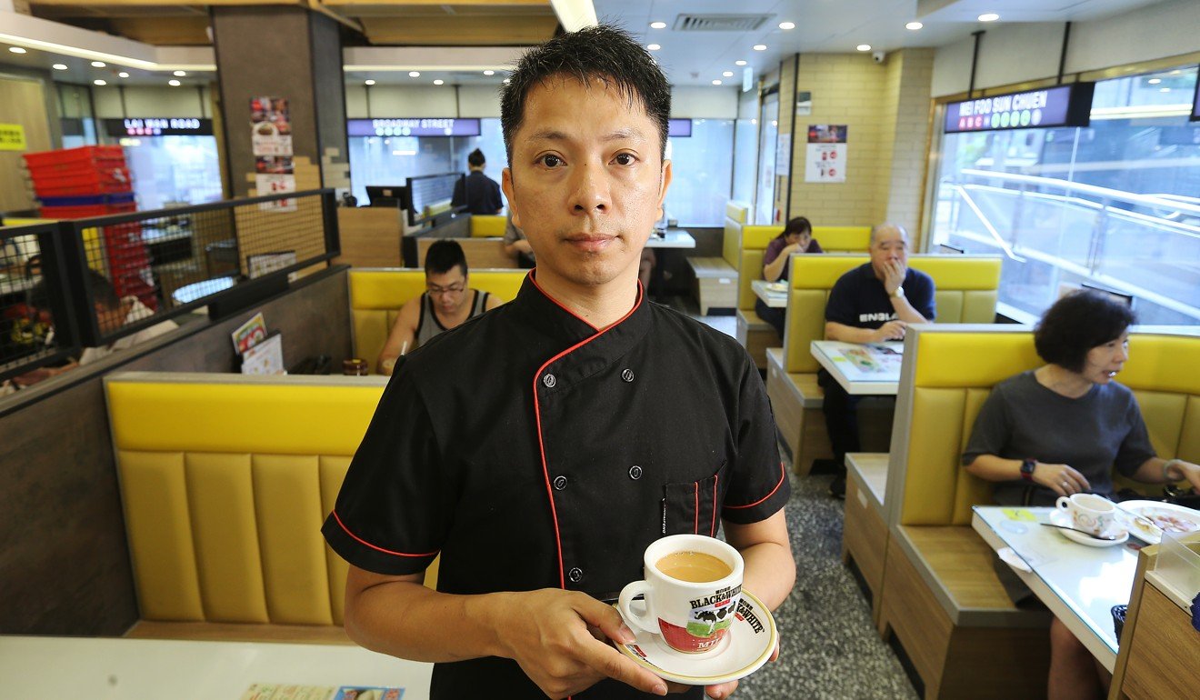 Donald Tse is a tea master at a Ngan Lung cha chaan teng in Mei Foo. Photo: Dickson Lee