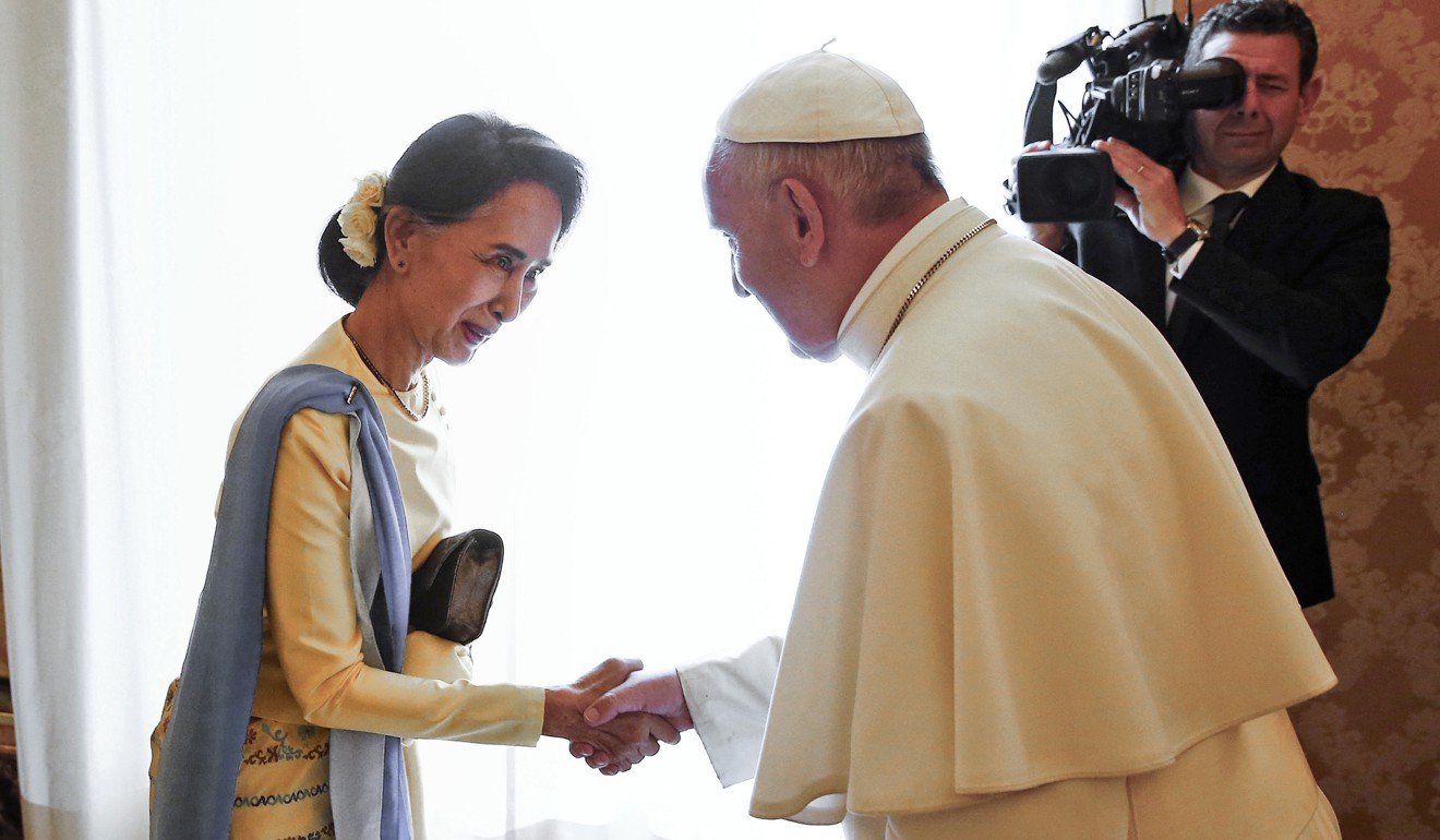 Myanmar leader Aung San Suu Kyi is welcomed by Pope Francis at the Vatican. File photo: AP