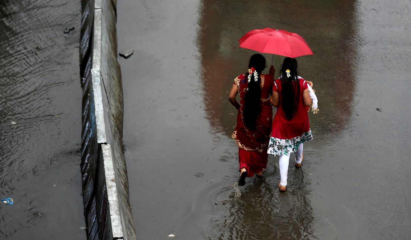 Cyclone Leaves 16 Dead, 100 Missing Across India And Sri Lanka | South ...