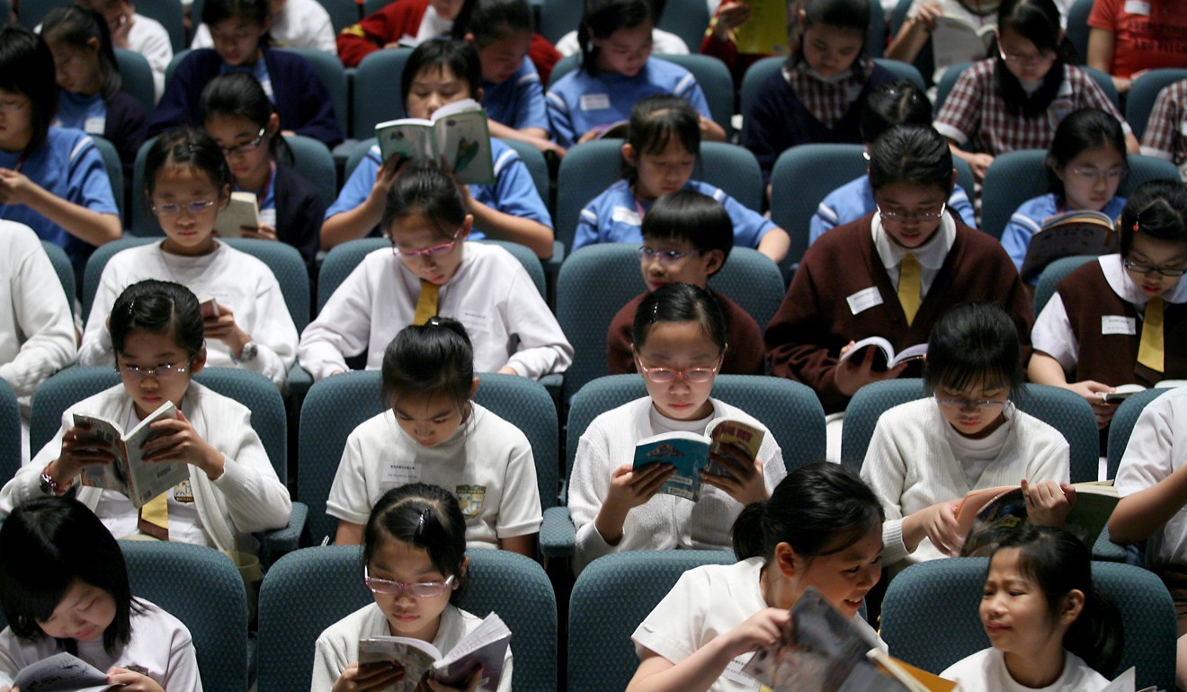 The academics urged schools to diversify teaching materials and not just focus on textbooks while calling on parents to read more and engage in parent-child reading. Photo: David Wong
