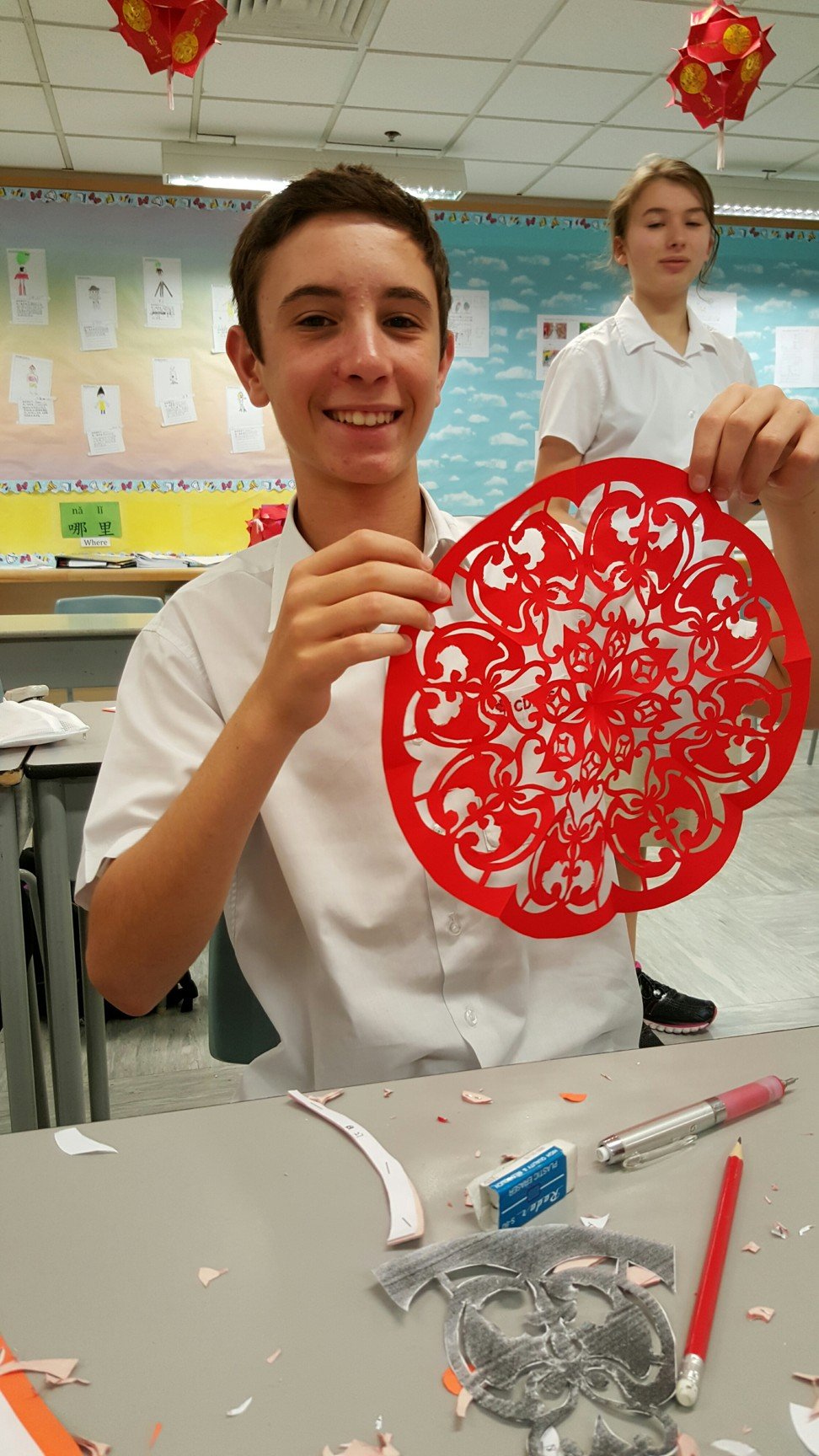 Pupils have a taste of Chinese arts and crafts in the After School Chinese Culture Academy.