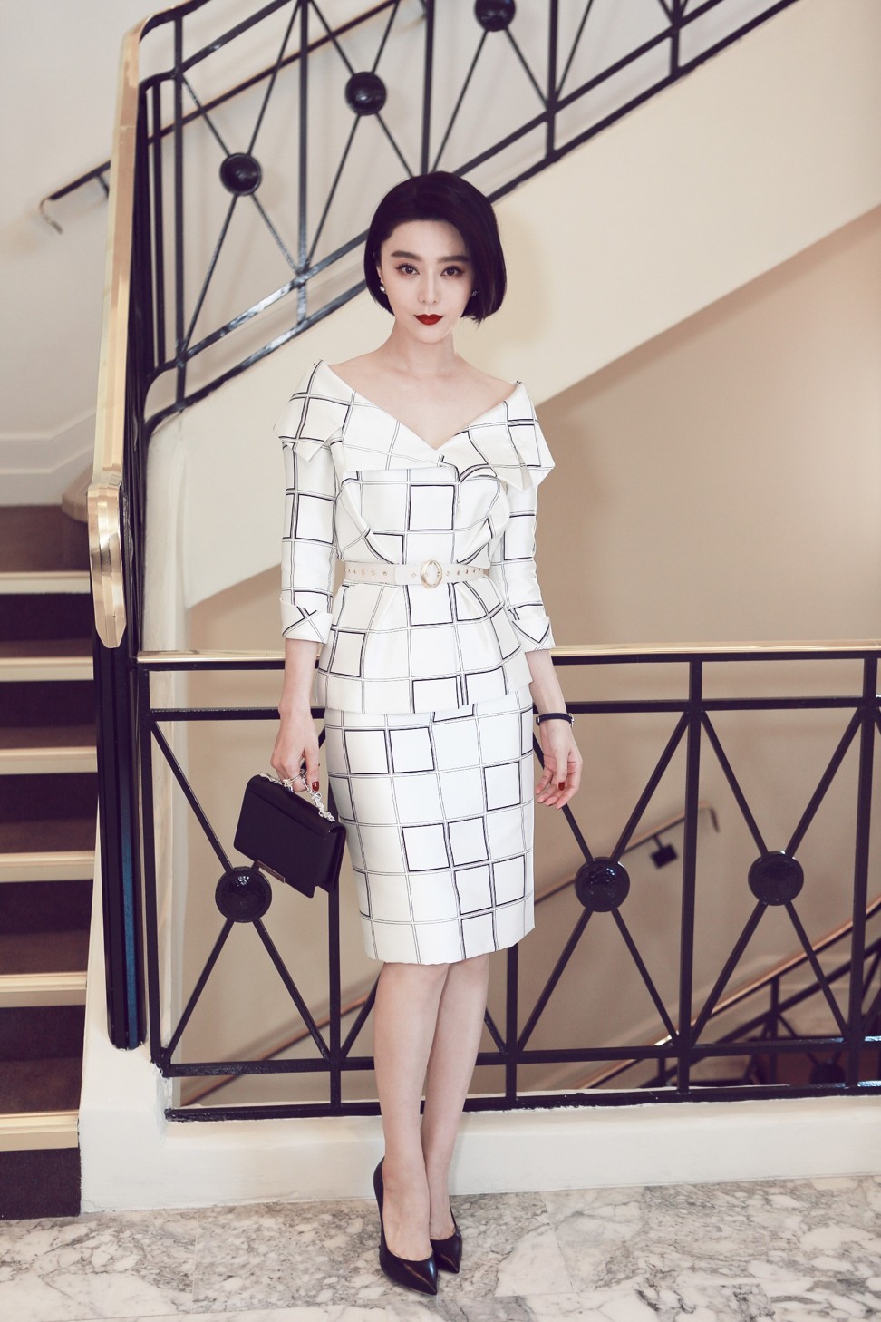 Chinese film star Fan Bingbing always looks effortlessly elegant, with a little help from her stylists.