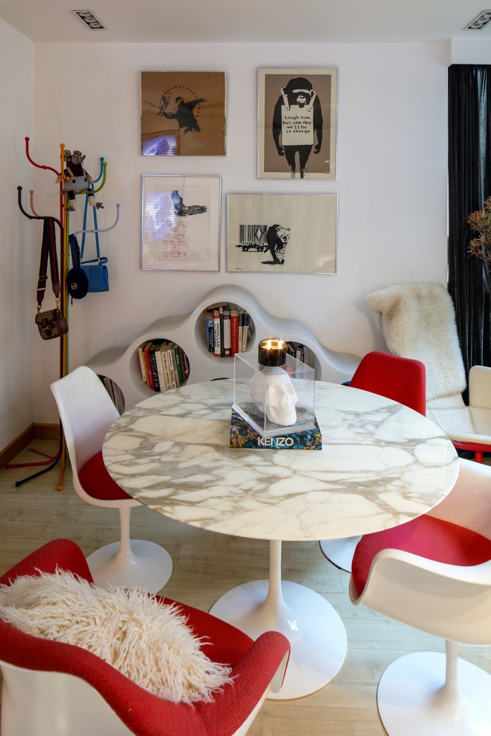 A splash of red gives the dining area a lift.