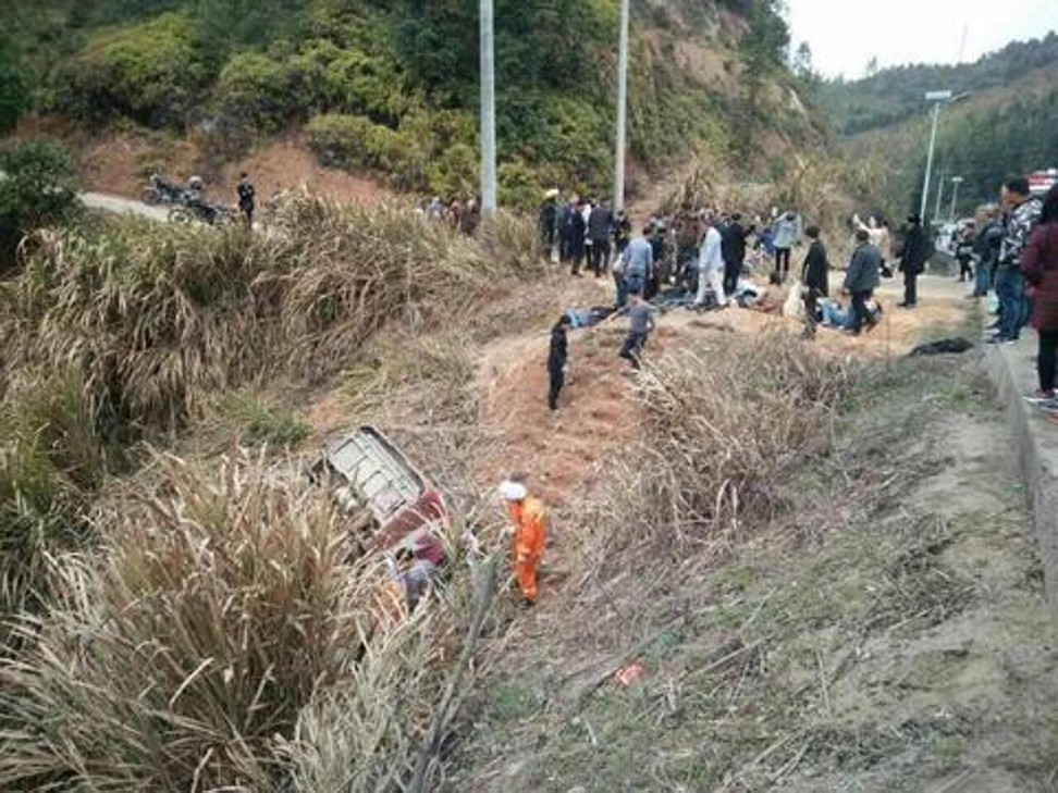 The bus was travelling through Ganzhou when the accident happened. Photo: Weibo