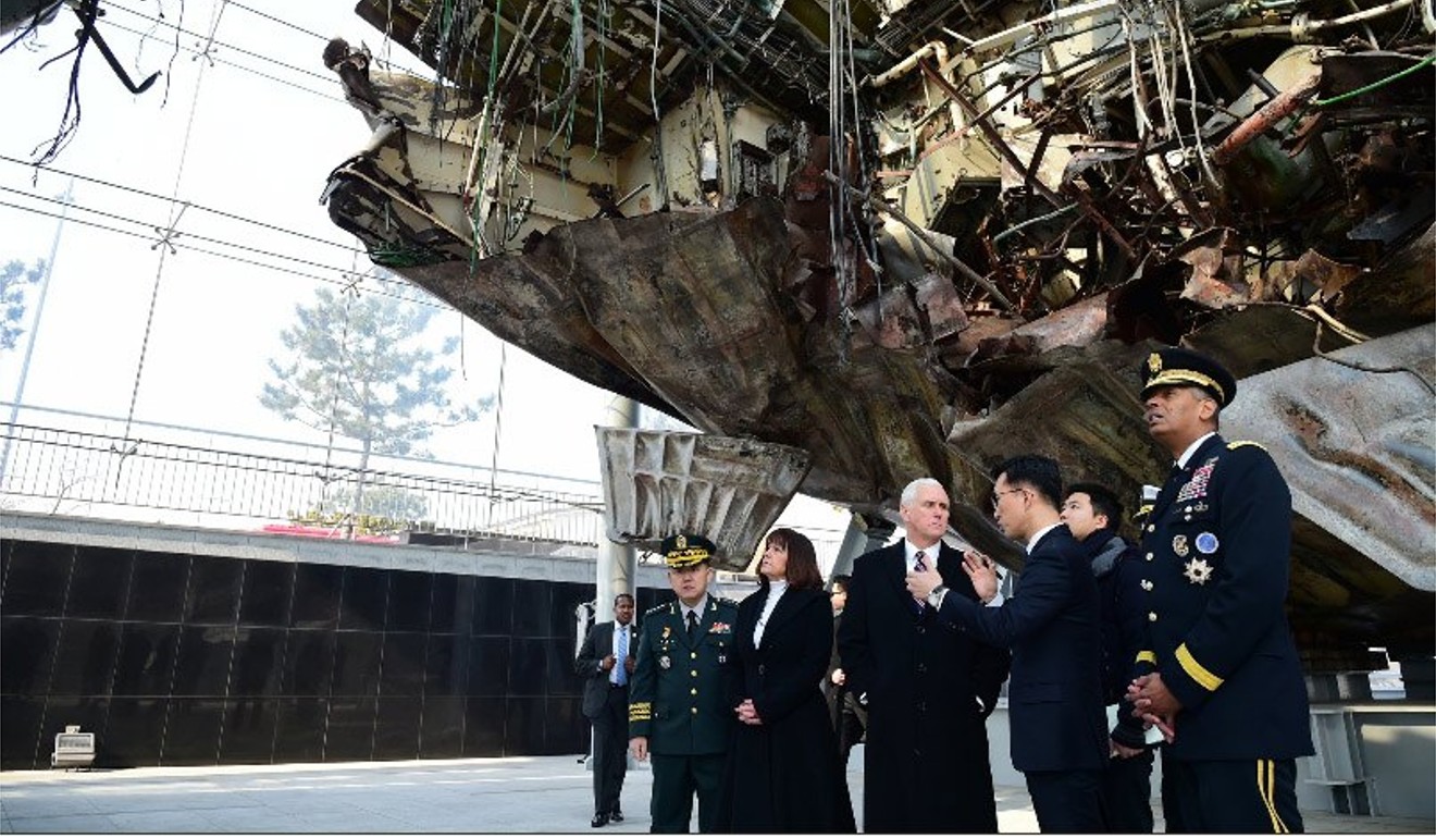 Pence inspects the wreckage of the Cheonan on February 9, 2018. Photo: EPA