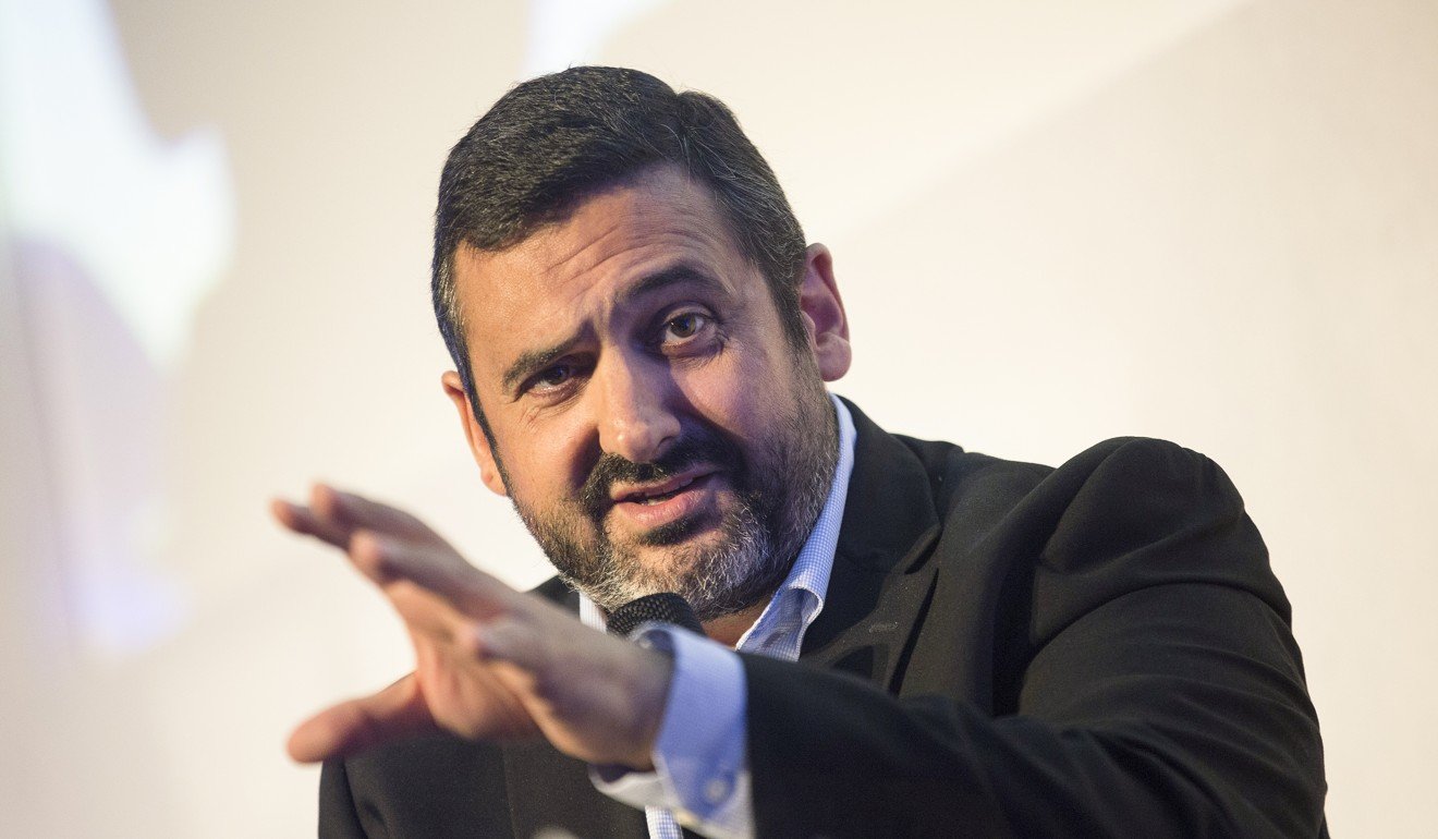 Alex Cruz doesn’t expect to see pilotless planes in his lifetime. Photo: Bloomberg