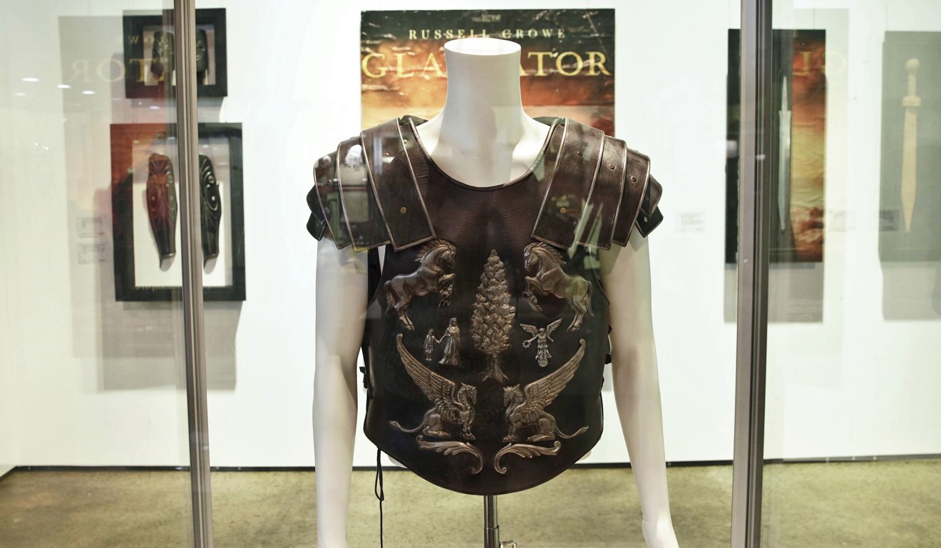 The armour worn by actor Russel Crowe in the film Gladiator was auctioned off for about US$96,000. Photo: AP