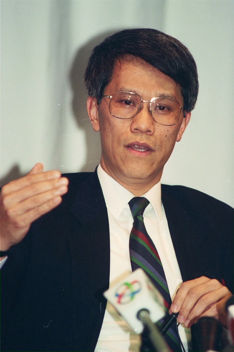 Joseph Yam Chi-kwong, former chief executive of the Hong Kong Monetary Authority, at a press conference in 1997. Photo: SCMP 