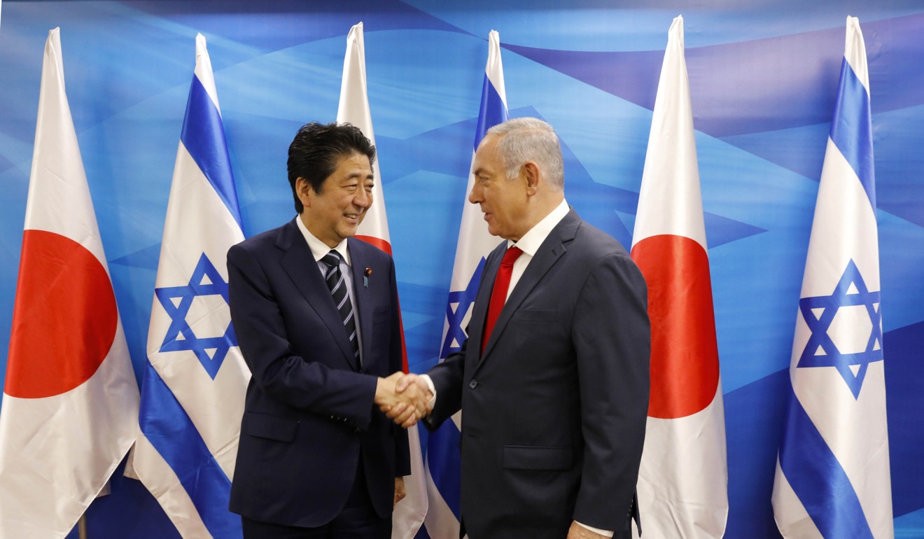 Israeli Prime Minister Benjamin Netanyahu and his Japanese counterpart Shinzo Abe in Jerusalem on May 2. Photo: AFP