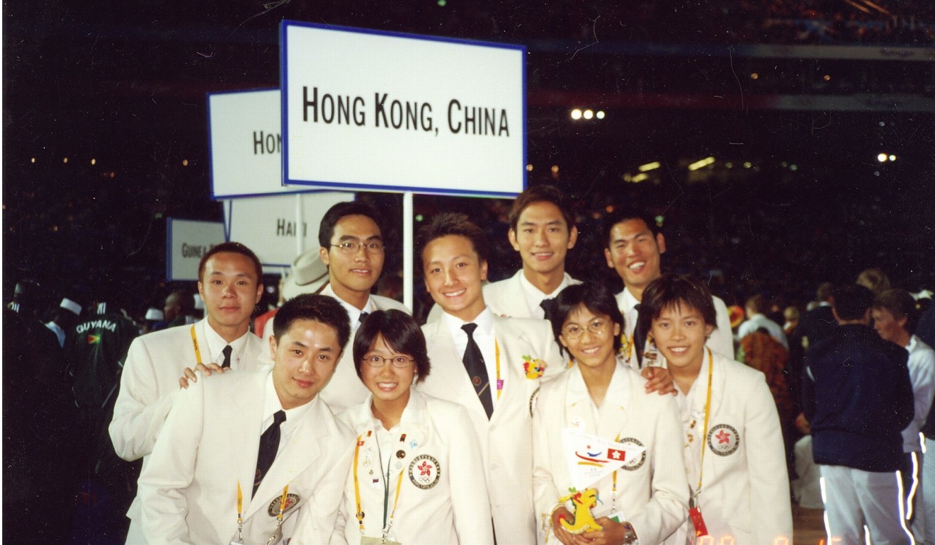 Fong (centre) with the rest of Hong Kong’s Olympic team at the 2000 Olympics in Sydney.
