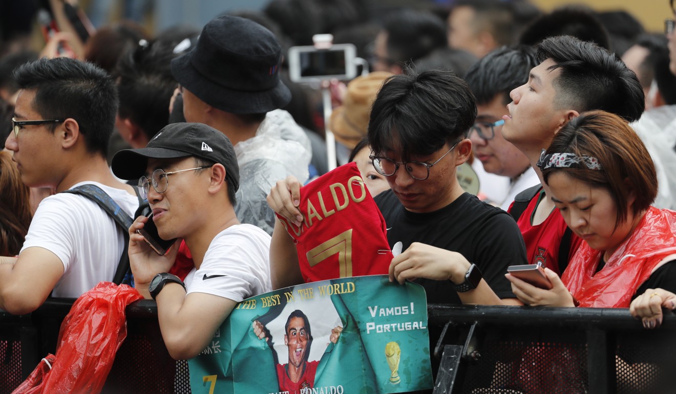 Chinese fans queue to see Ronaldo in Beijing. Photo: EPA