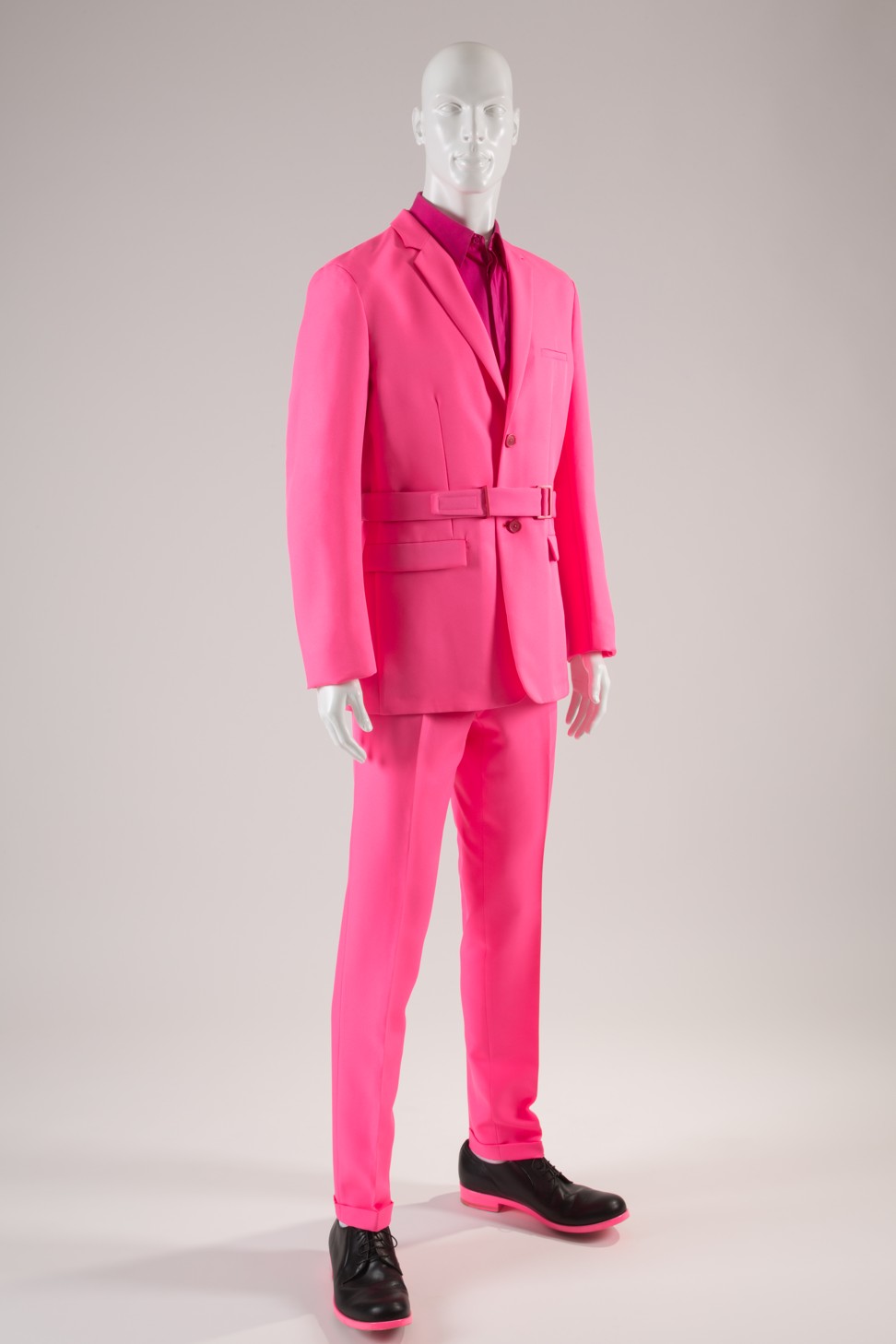A pink men’s suit by Jil Sander (2011). Photo: Eileen Costa