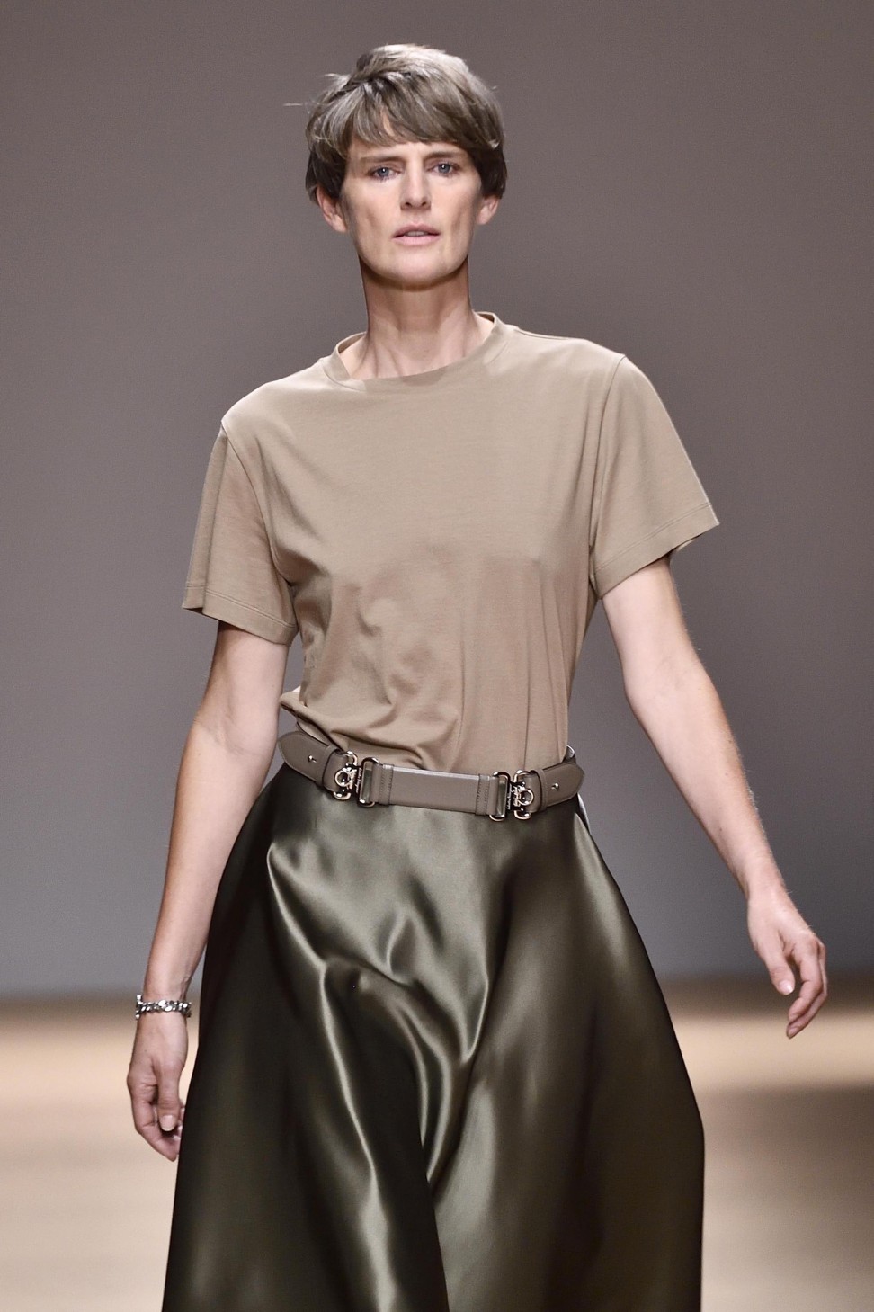 British model Stella Tennant presents a creation by Salvatore Ferragamo during Milan Fashion Week. Photo: EPA