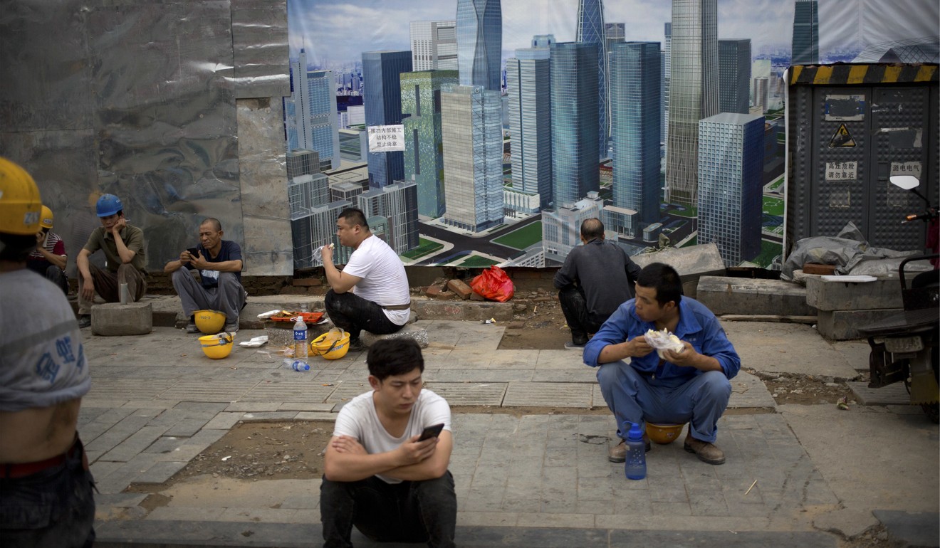Construction workers in Beijing take their lunch break. China joined the WTO as a developing country, but it might have to graduate to the developed-country category to silence other WTO members’ complaints. Photo: AP