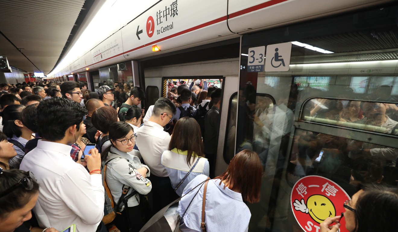 Commuters faced hours of delays. Photo: Felix Wong