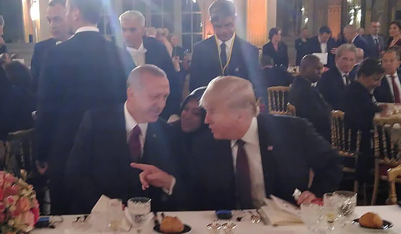 Turkish President Recep Tayyip Erdogan dines with US President Donald Trump. Photo: EPA