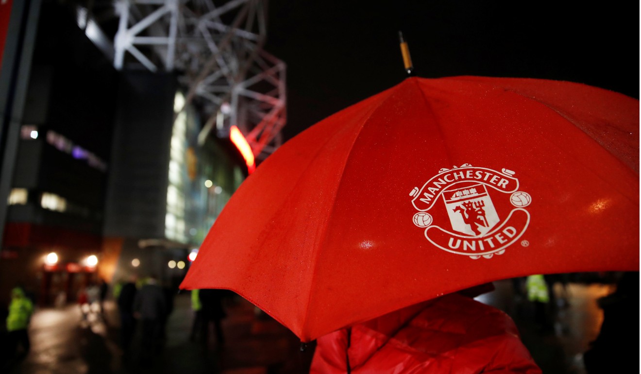 The wheel of fortune has turned full circle and Manchester United fans are having to watch as their arch rivals march towards another league title. Photo: Reuters