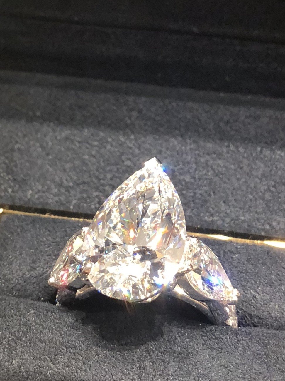 227 Carat Rough Diamond Found – Unforgettable Jewelry