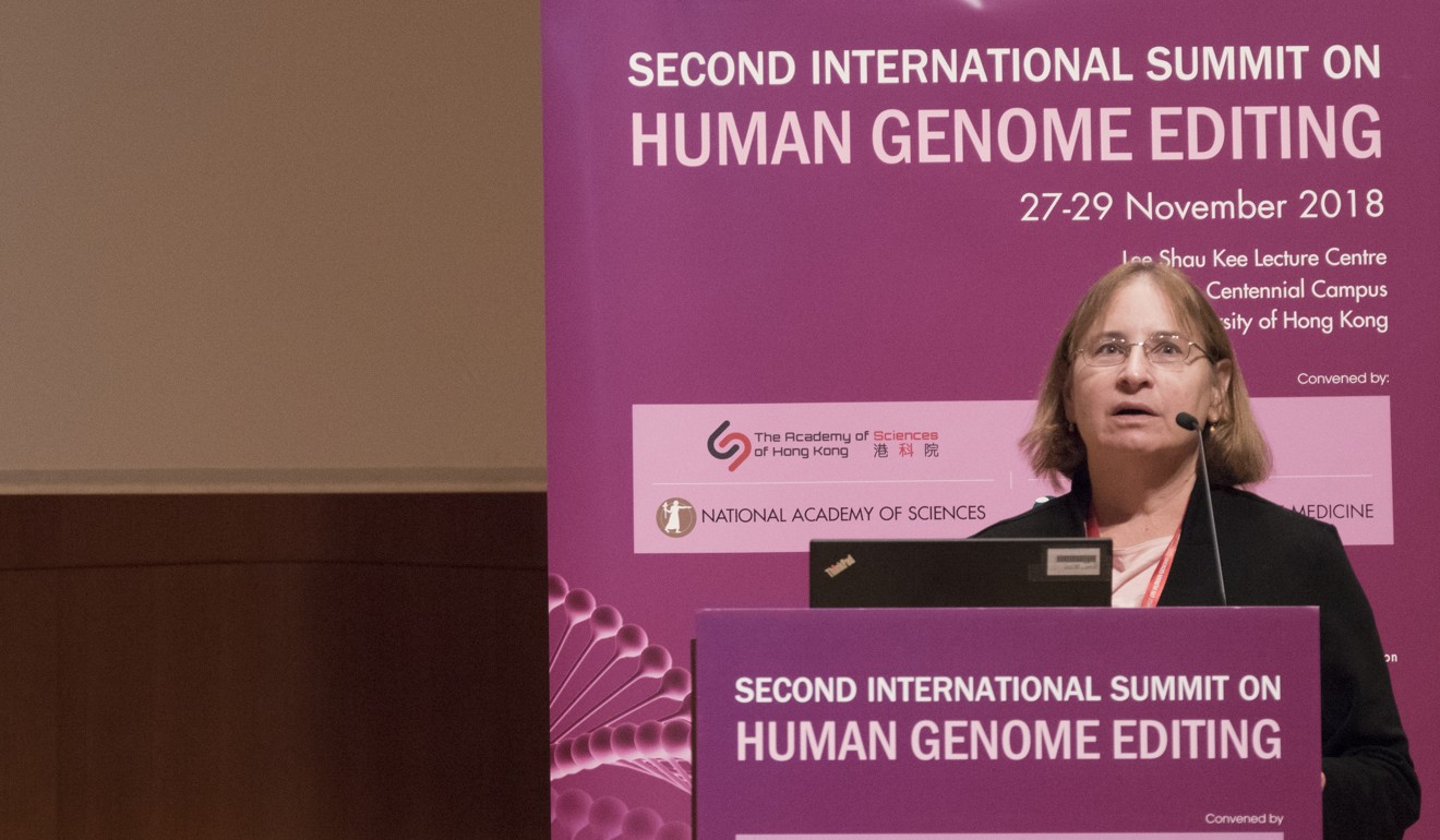 Maria Jasin, Hong Kong’taki İnsan Genom Düzenlemesi’nin ikinci uluslararası zirvesi sırasında konuşuyor.  Fotoğraf: Bryan Galvan