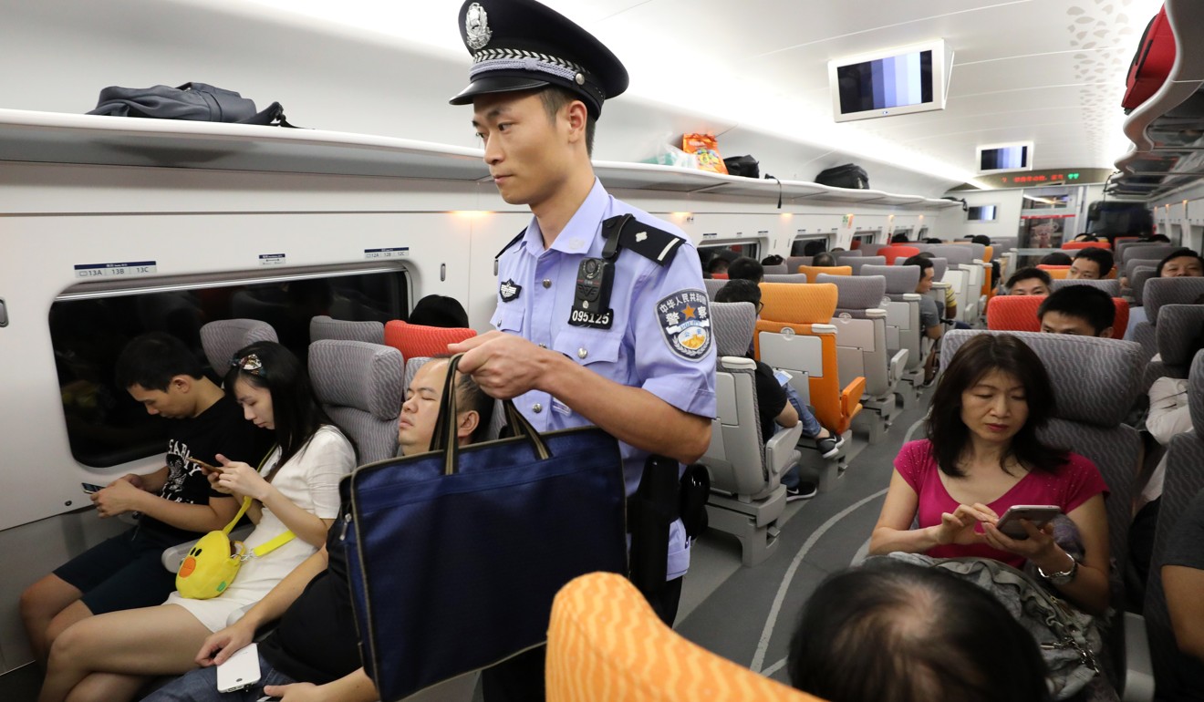 Mainland Chinese police enforce national laws in their parts of the station. Photo: Felix Wong