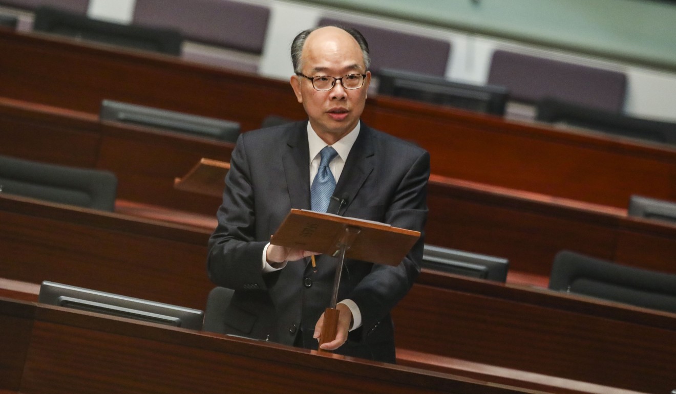 Transport chief Frank Chan in Legco. Photo: Nora Tam
