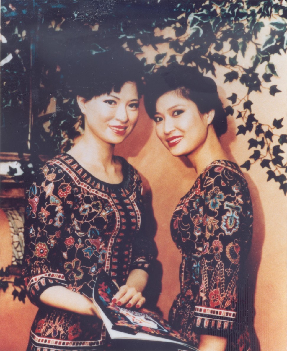 The SIA S'pore Girl's iconic sarong kebaya uniform is 50 years old, nearly  as old as S'pore - Mothership.SG - News from Singapore, Asia and around the  world