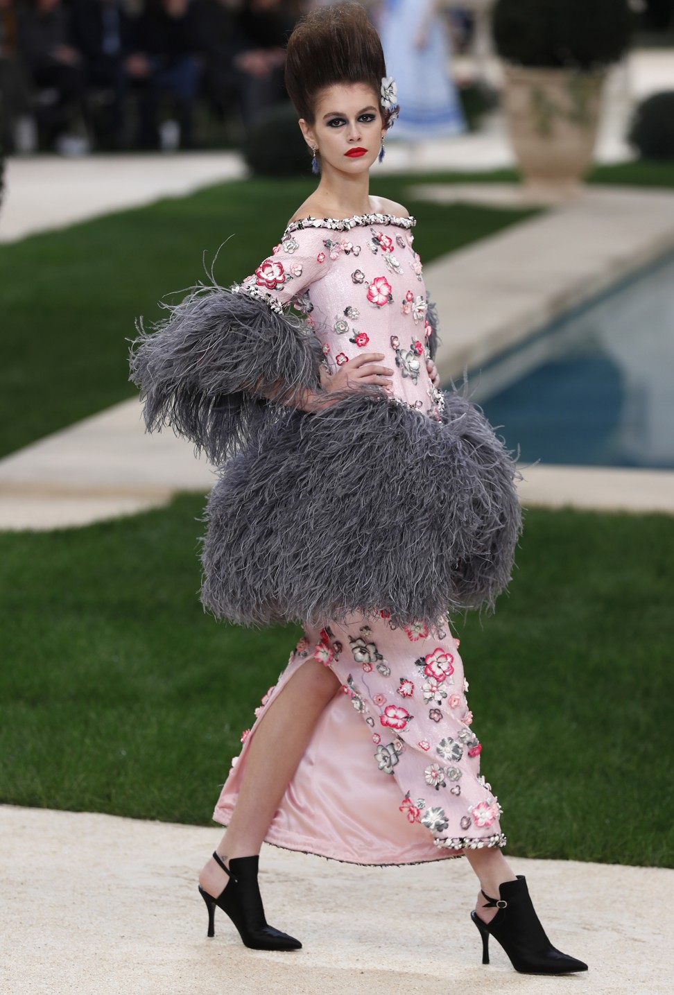 Paris Haute Couture 2019: Karl Lagerfeld’s absence overshadows 18 ...