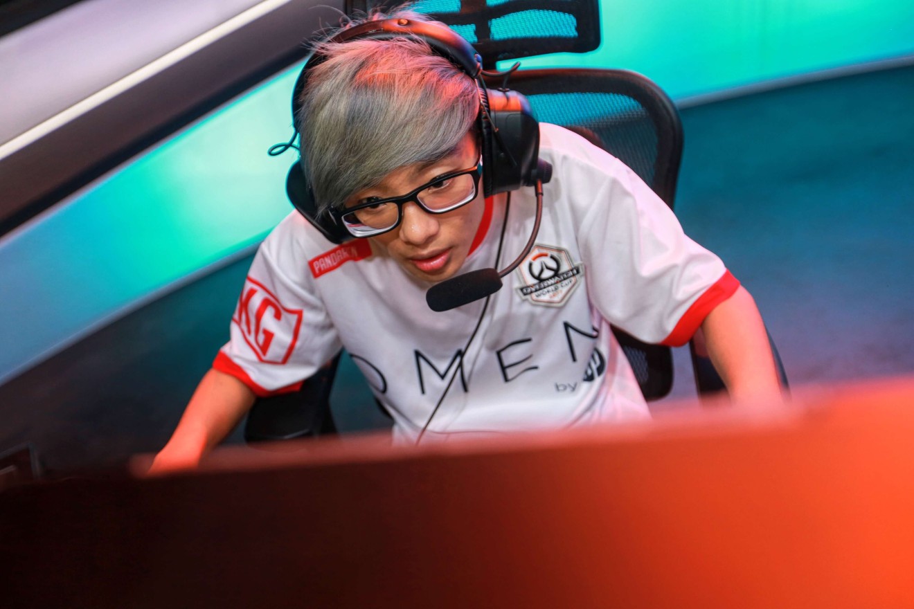 Coach and former Team Hong Kong player Pandaren at the World Cup Shanghai Group Stage in 2017. (Picture: Blizzard Entertainment)