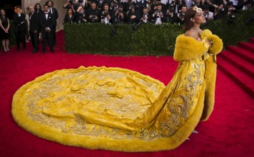 Chinese haute couturier Guo Pei, who has gained international acclaim, draws sophisticated and affluent customers at home