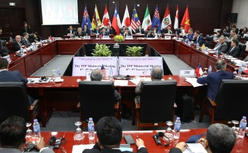 Trade ministers and delegates from members of the Trans Pacific Partnership (TPP) attend a meeting ahead of the Asia-Pacific Economic Cooperation leaders summit in Vietnam. Photo: AFP