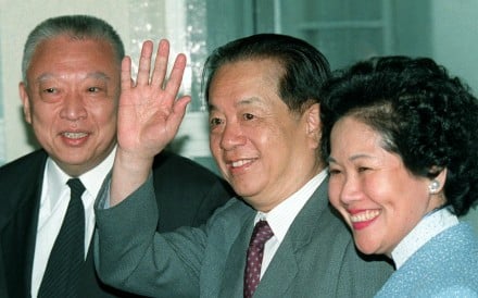 Former Chinese vice-premier Qian Qichen (centre) during a visit to Hong Kong with the city’s former leader, Tung Chee-hwa (left), and his No 2 official, Anson Chan Fang On-sang. Photo: Robert Ng