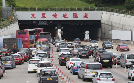 A view of the Eastern Harbour Tunnel at Lam Tin. Logically, the links with the highest demand should have higher tolls. Instead, the most popular, crowded tunnels are the cheapest. Photo: Dickson Lee