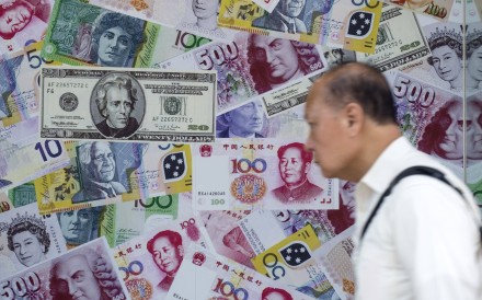 Foreign exchange sales by Chinese banks fell to US$111.6 billion last year. Photo: Reuters