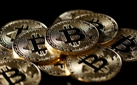 Bitcoin crashes below US$6,000 mark, as fellow cryptocurrencies join the slide