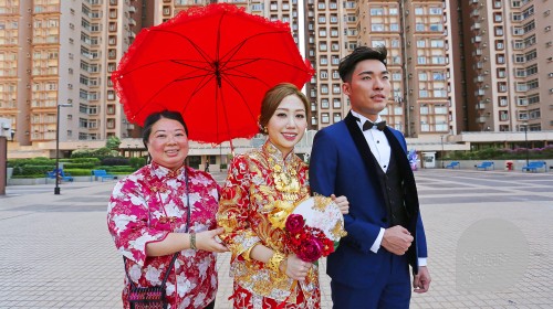 Meet Azelle Choi, the bride’s chaperone